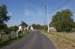 La rue du Village - Heurteauville